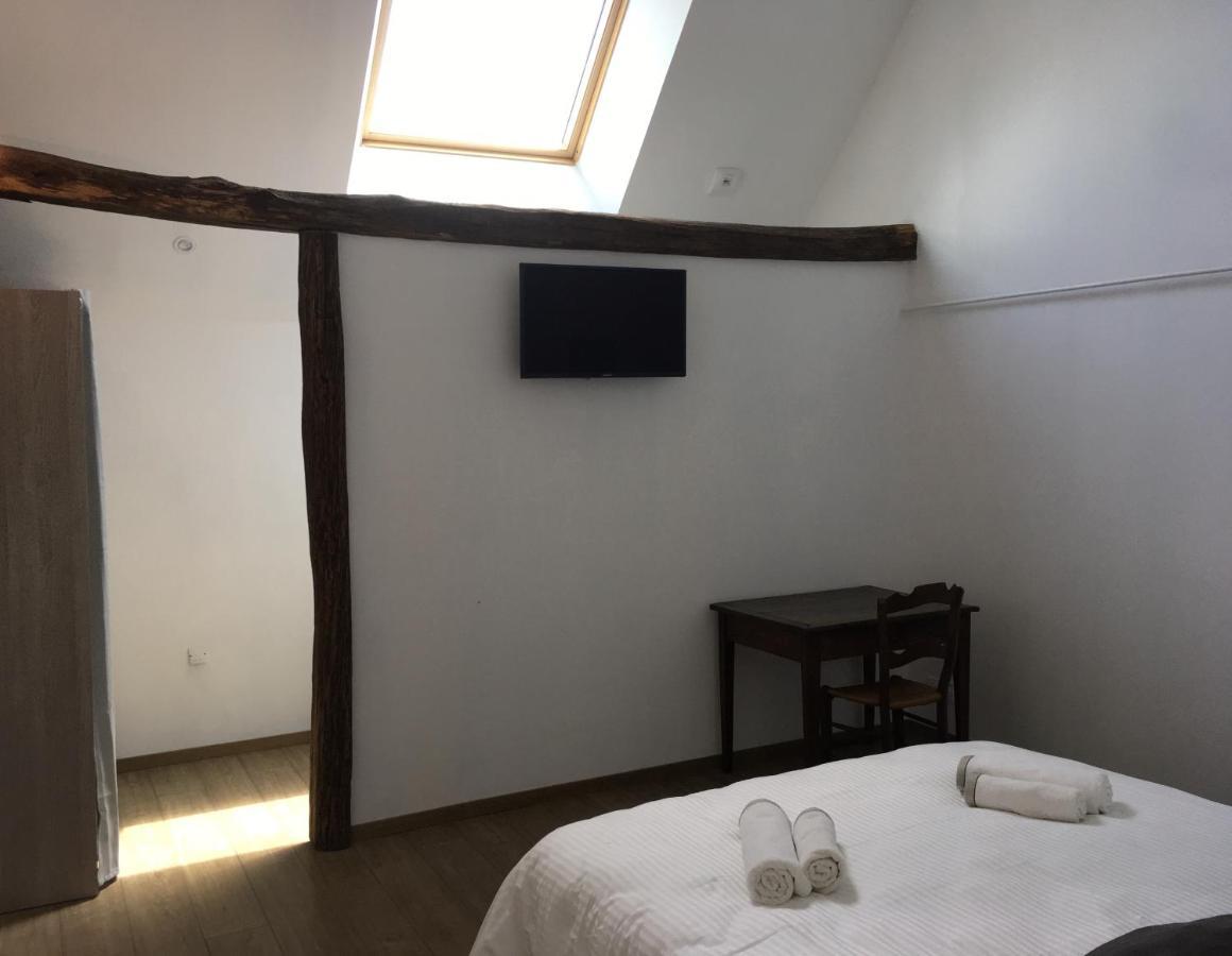 Gîte Petitou Jasses Extérieur photo